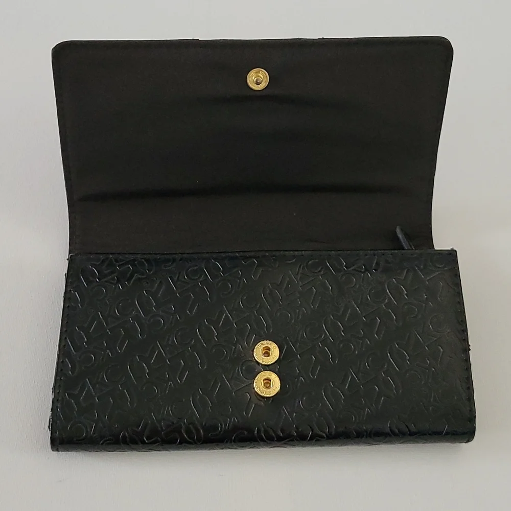 Kenneth Cole Reaction wallet